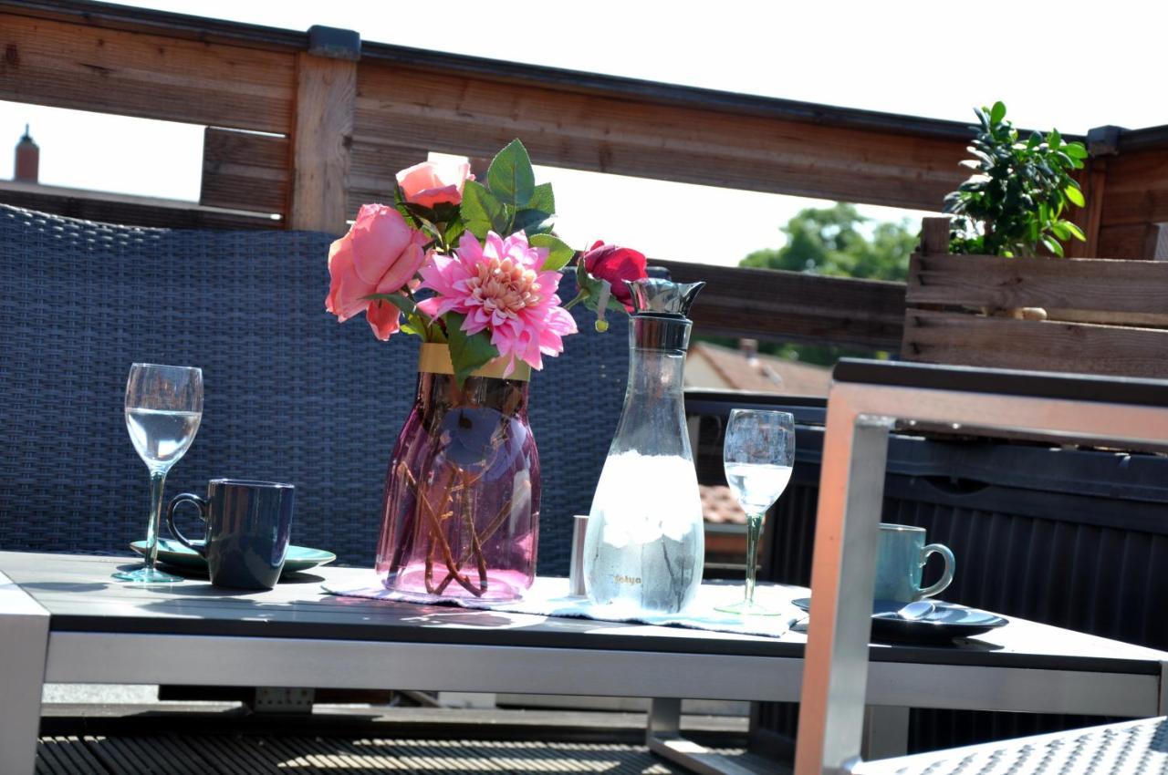Grosses Offenes Loft Oder Kleine Gemuetliche Wohnung Mit Balkon 볼미르스테트 외부 사진